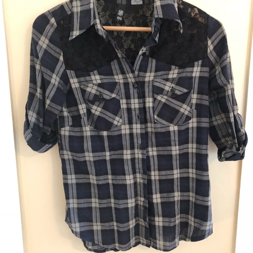 Plaid quarter sleeve button up